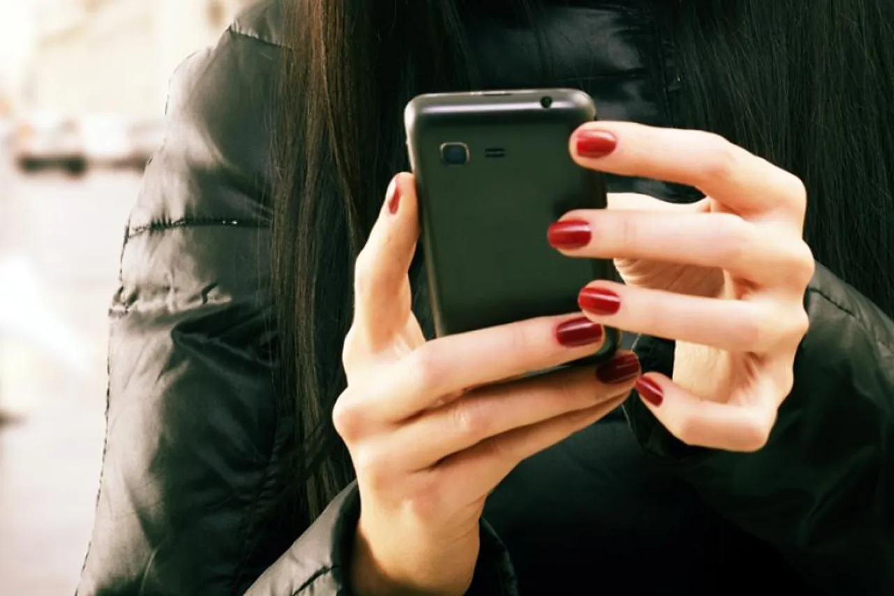 No mobile phones will be sold without PANIC button from next year