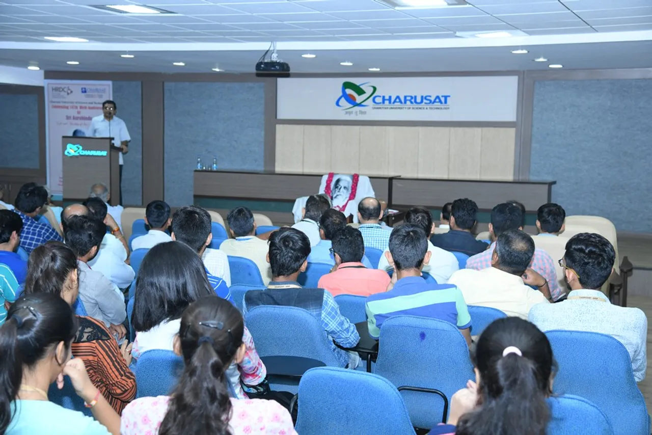 Dr. Bhalendu Vaishnav delivers First Commemorative Lecture on Sri Aurobindo at CHARUSAT
