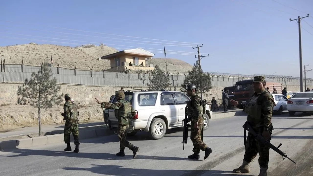 Suicide bomb attack rocks Kabul, casualties feared