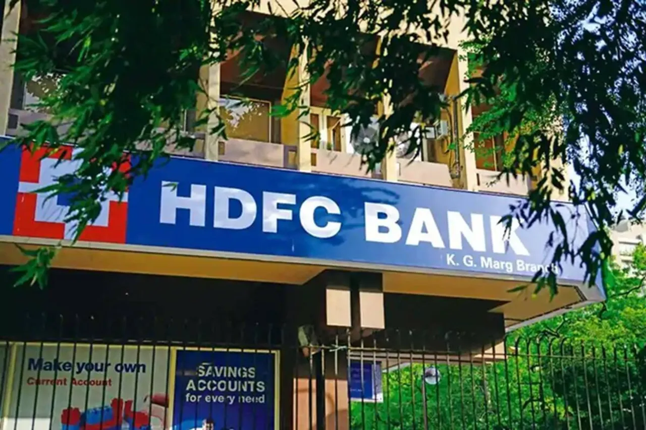 RBI orders HDFC Bank to stop new digital launches after recent outages