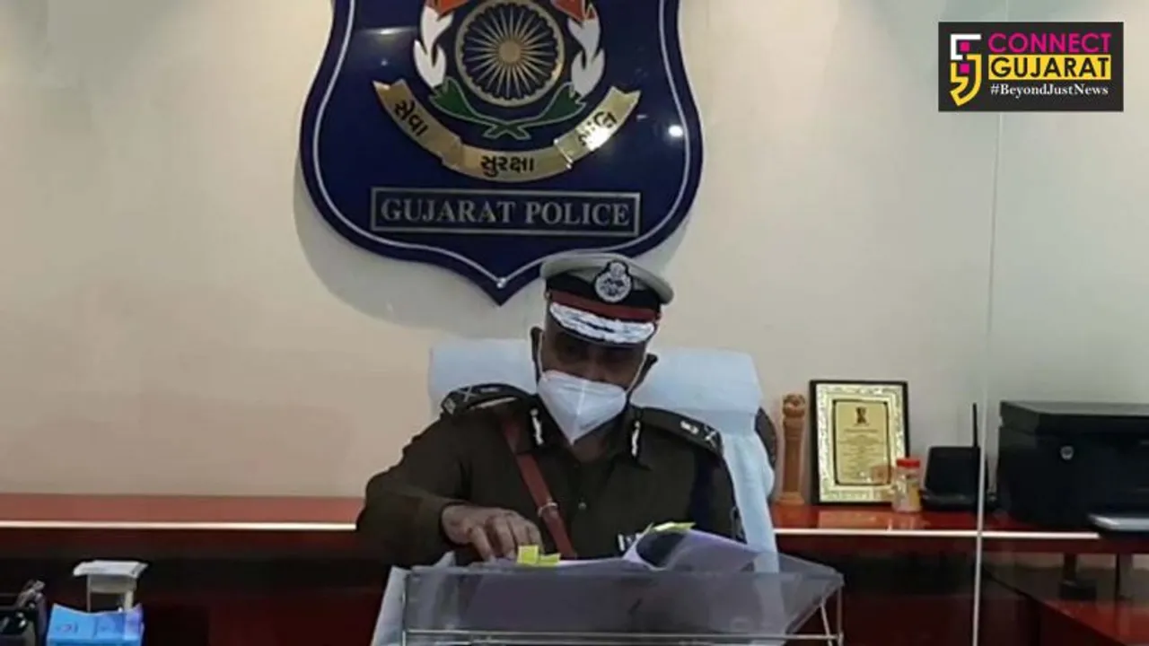 Dr. Shamsher Singh took charge as new Commisioner of police Vadodara on Sunday