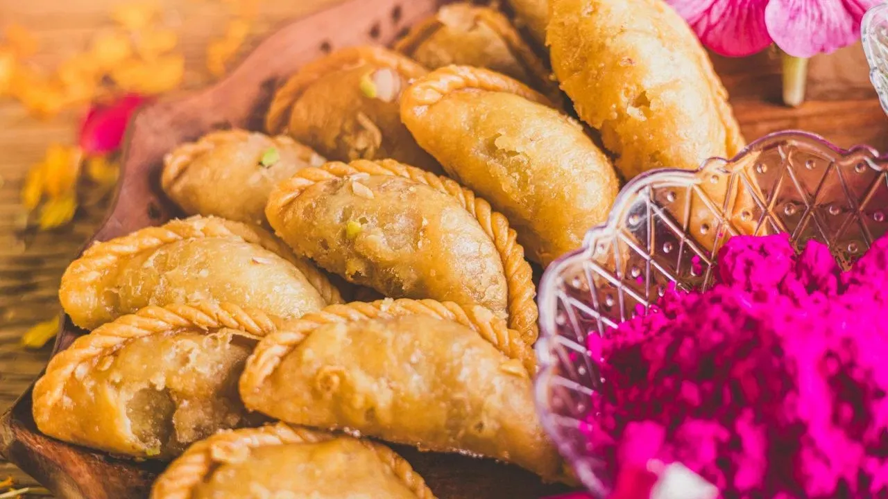 gujiya2