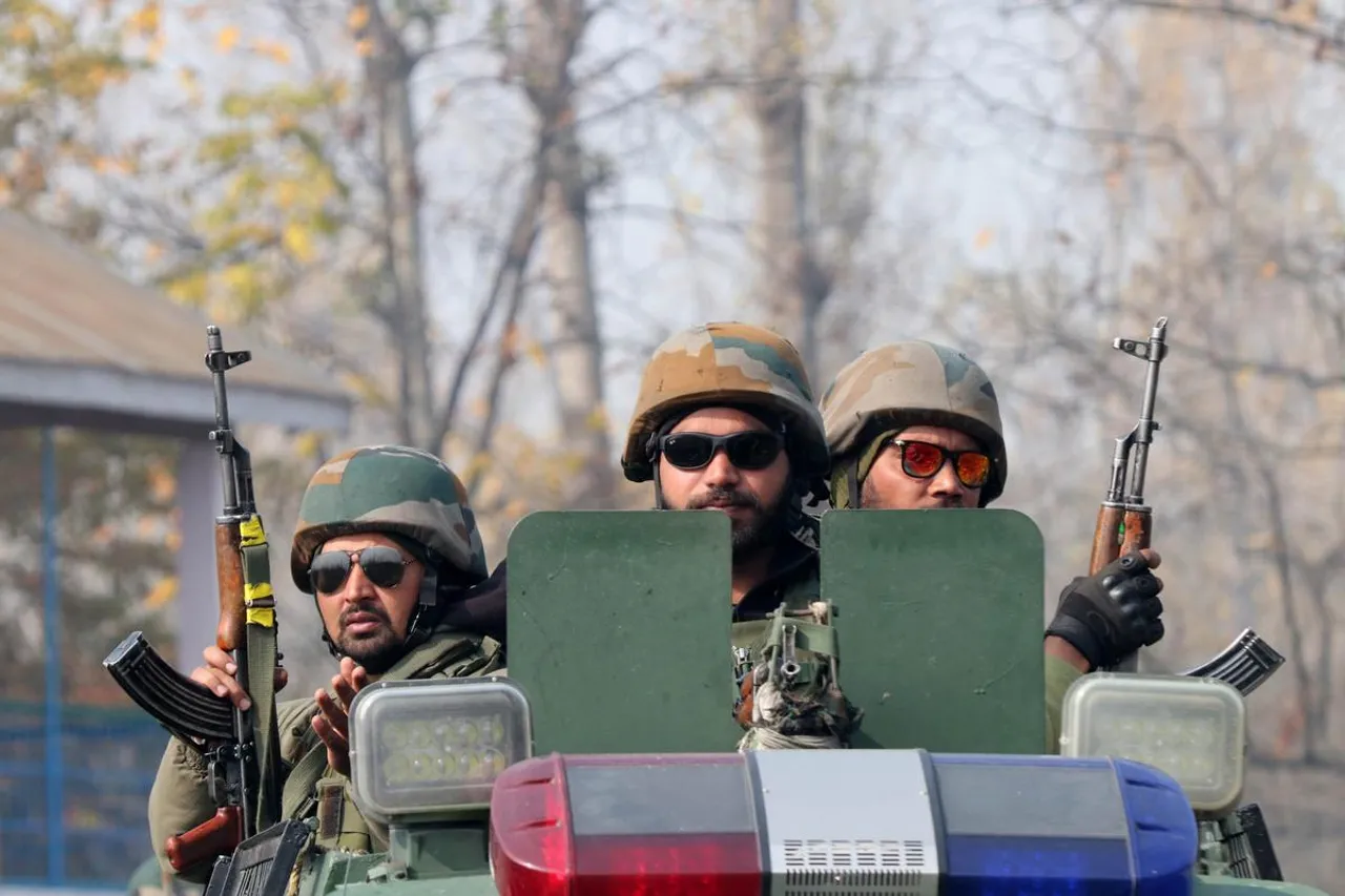 South Kashmir: Clash between army and terrorists in Kulgam district, 4 terrorists killed