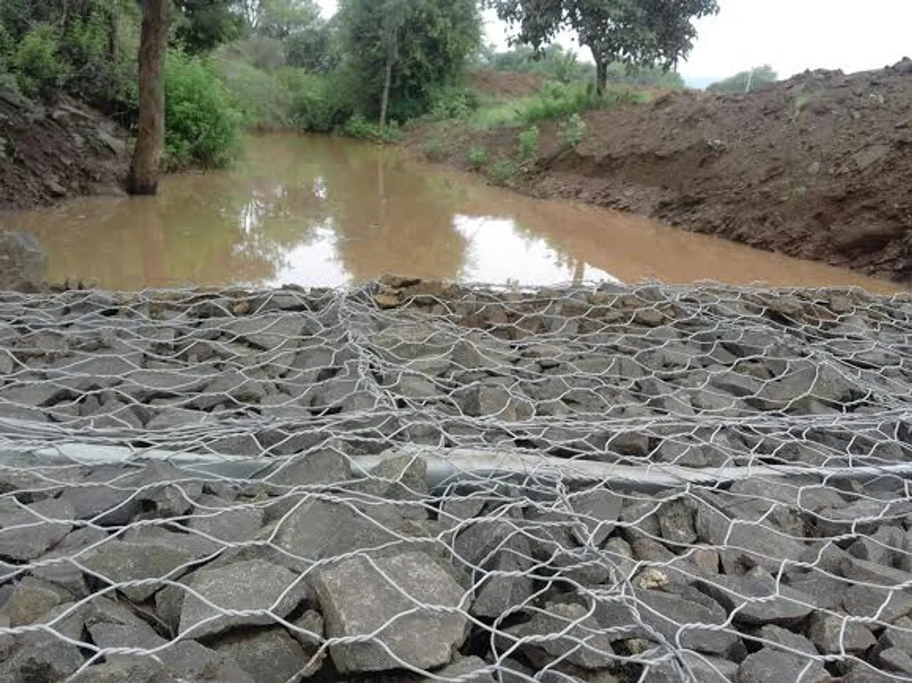 Garware-Wall Ropes Builds Check Dam For Village To Conserve Rain Water