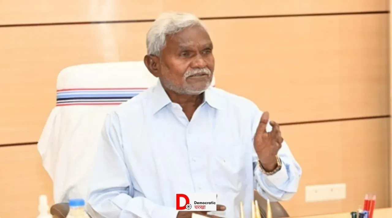चंपई सोरेन देंगे नौकरी