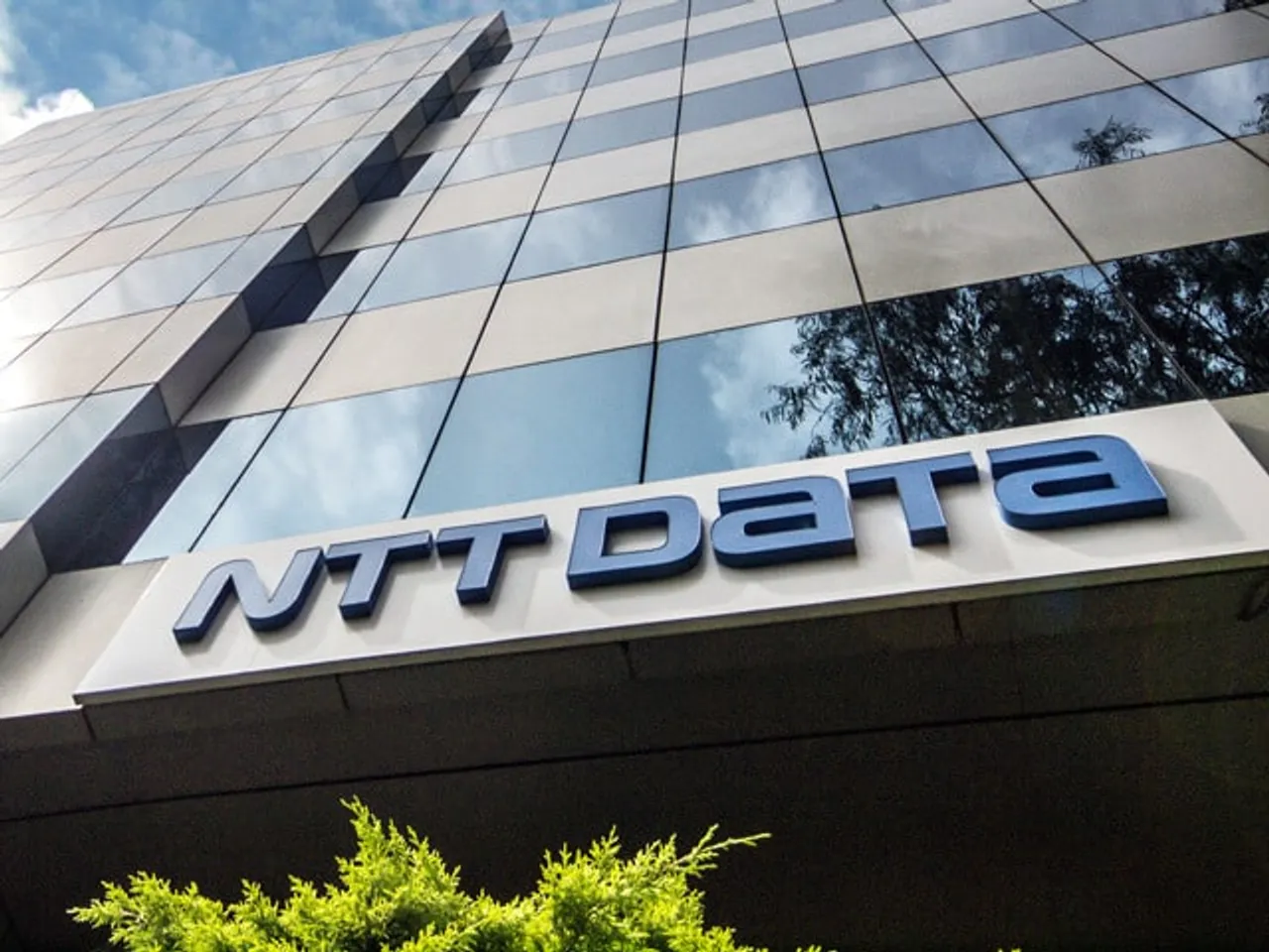 NTT DATA and NTT Centerstance Unify to Drive Digital Transformation