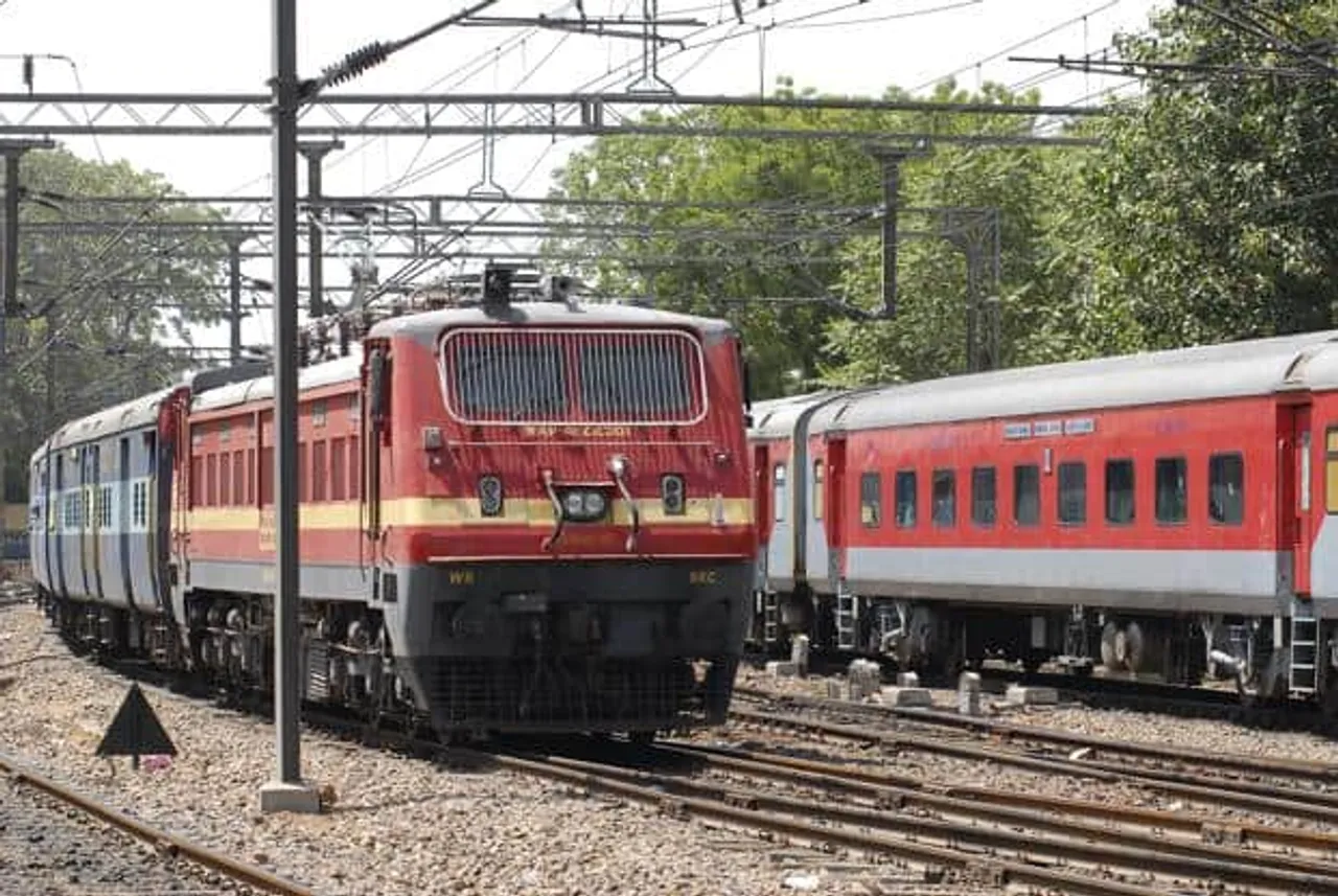 Now women can travel safely in Indian Railways with R-Mitra app