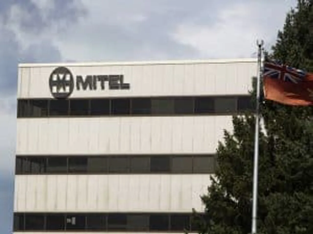 Mitel announces to acquire Polycom at $1.96 billion