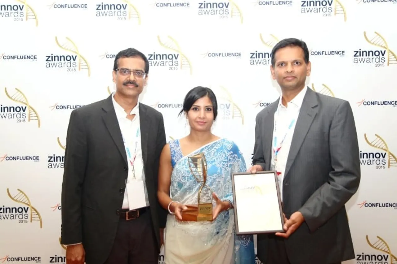 Team led by Viswanathan Krishnamutrthi L with the award