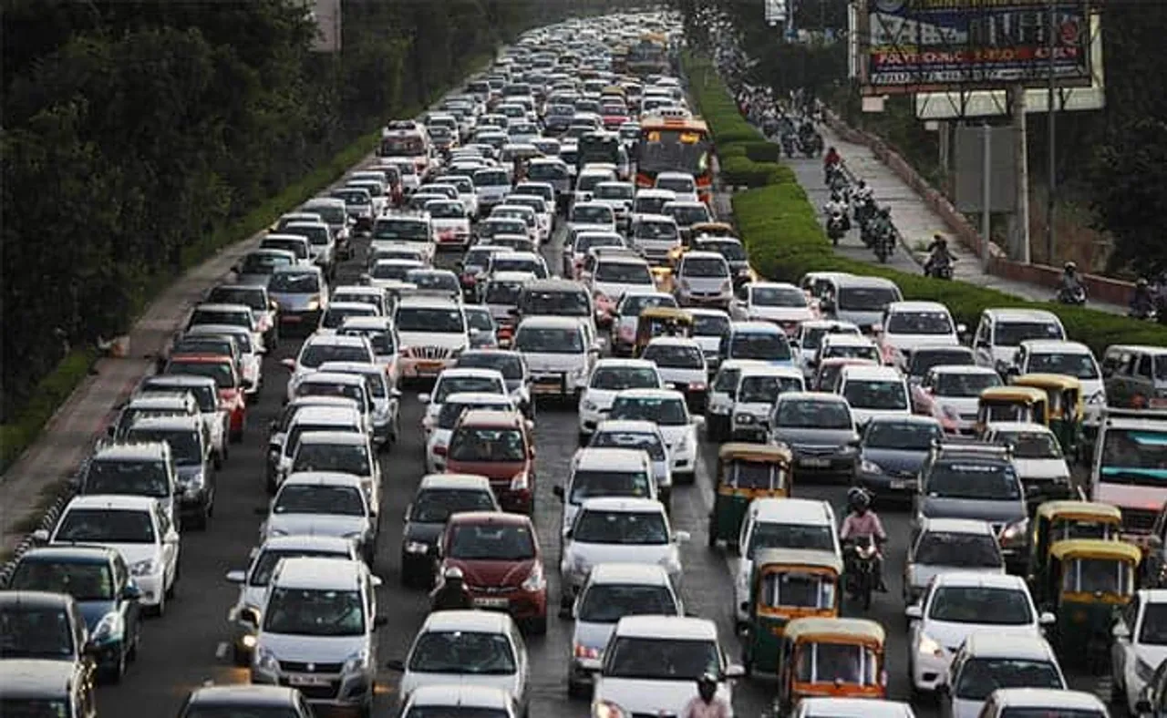 delhi air pollution traffic cars ap x