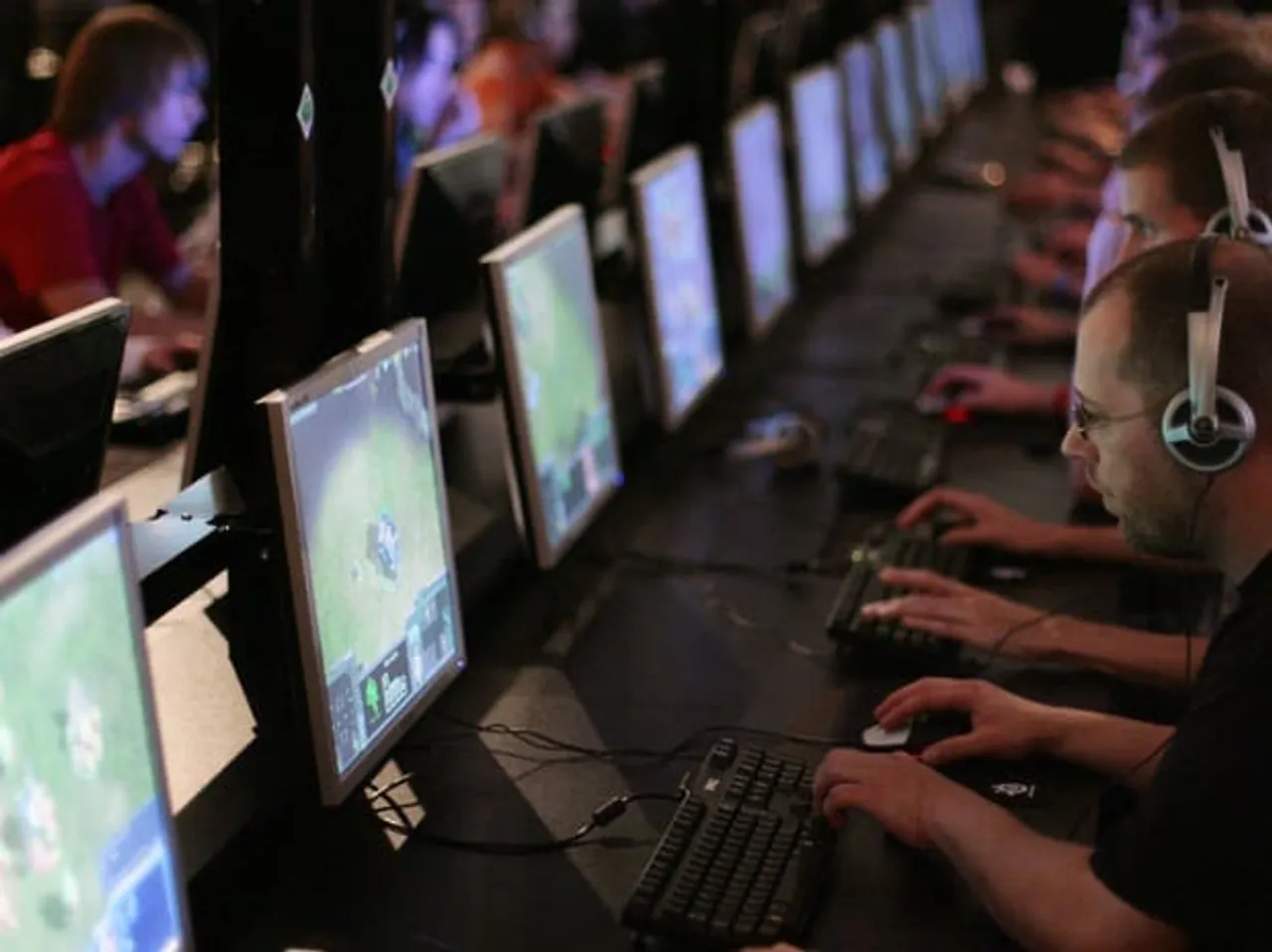 Online gaming industry to reach $1 billion by 2021
