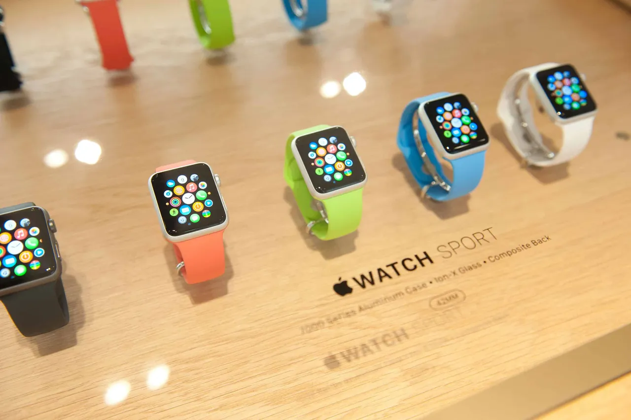 Google Maps, Amazon, eBay removed support for Apple Watch