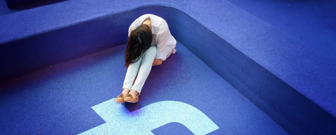 BEWARE; Using Facebook too much can make you Sad and Unhealthy