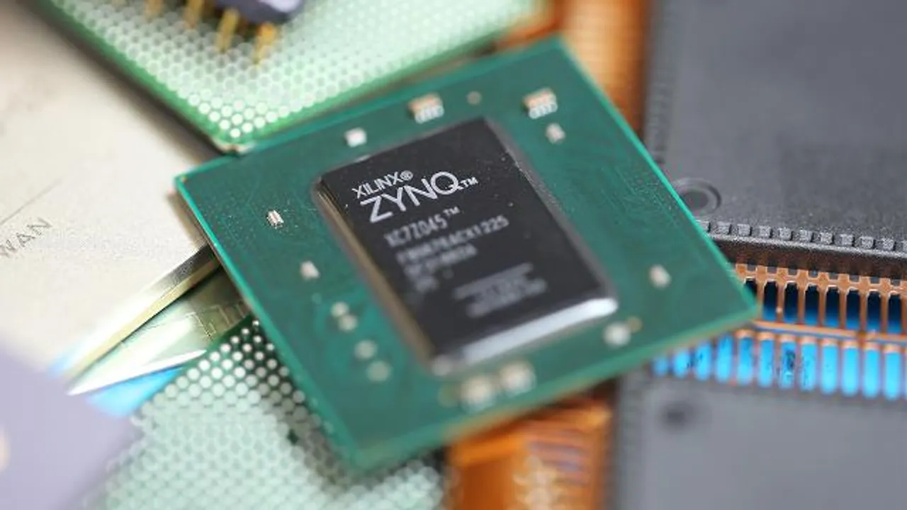 Xilinx Single-Chip Solution with On-Chip Redundancy for Functional Safety Speeds