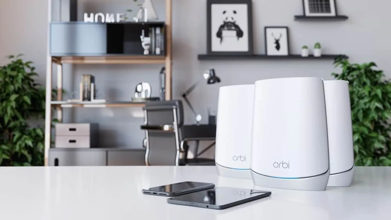 NETGEAR Orbi RBK753 - Tri-Band Wi-Fi 6 Mesh System