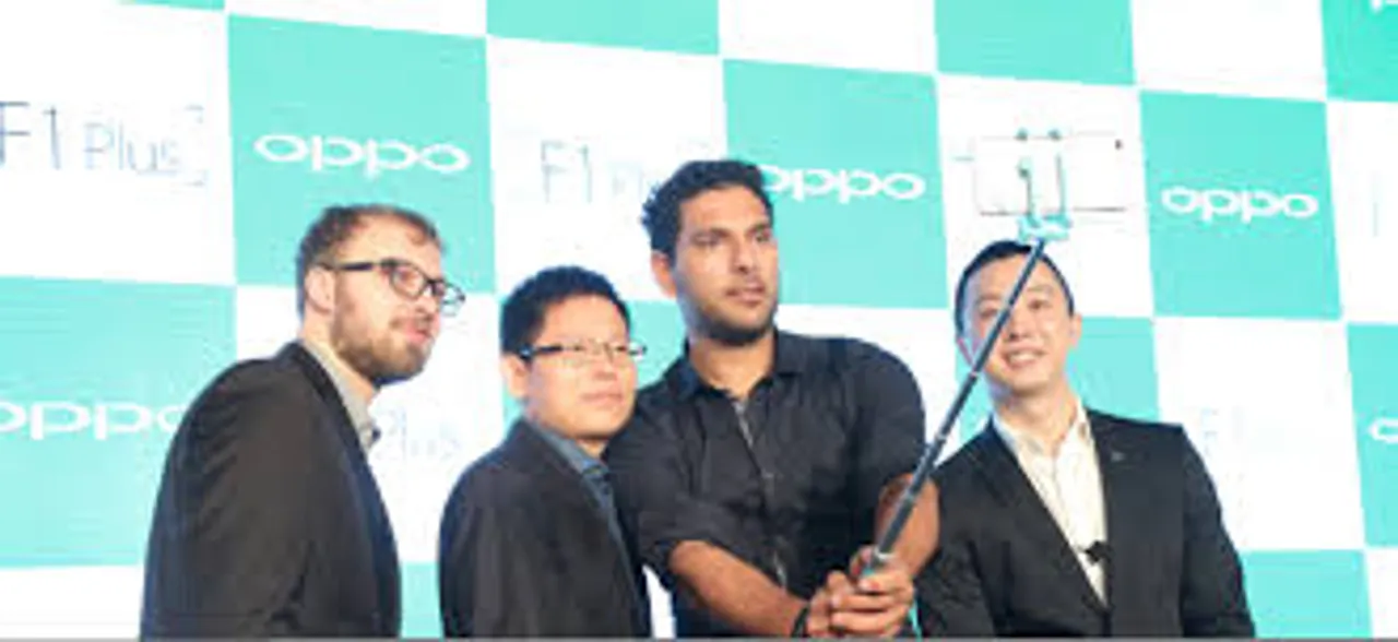 Yuvraj Singh kick-starts OPPO F1 Plus First Sale in Hyderabad