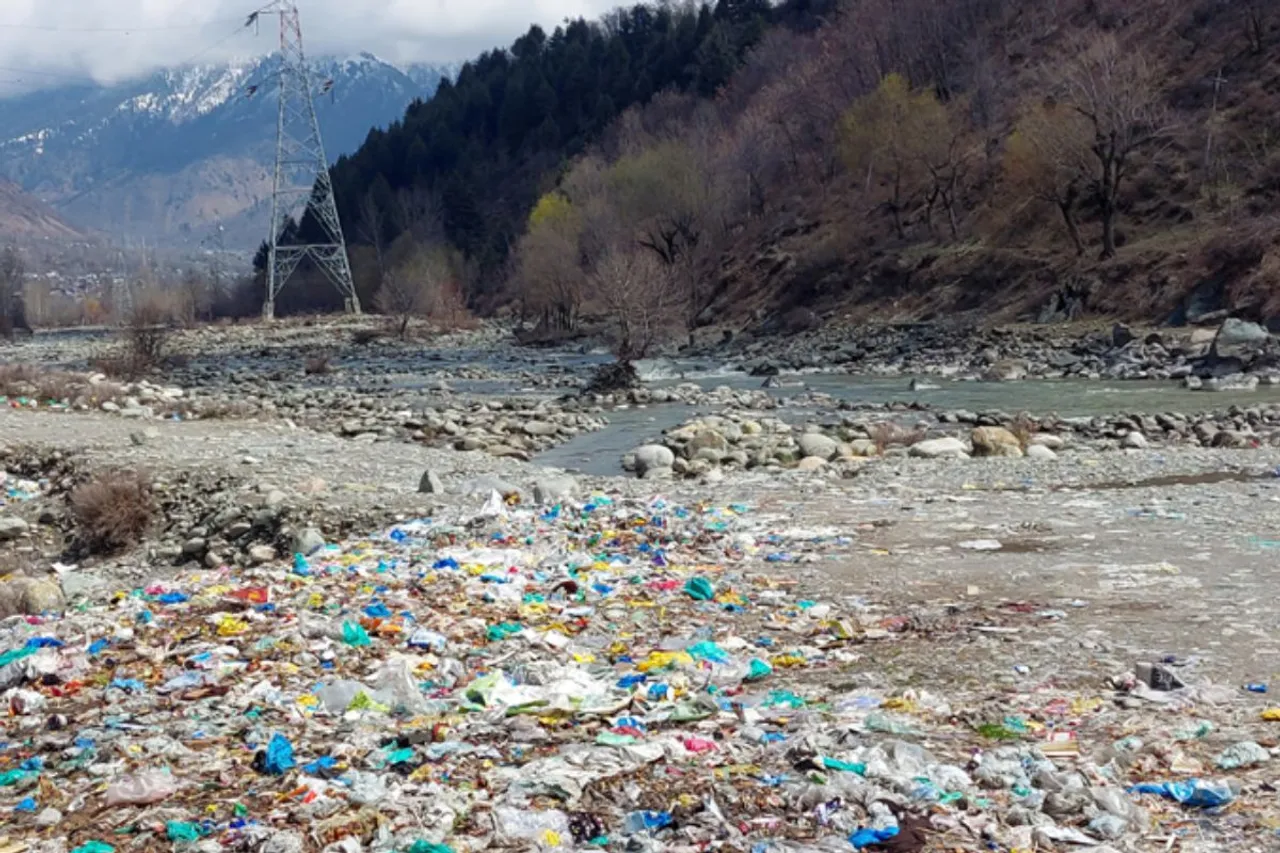 Waste and garbage dumped indiscriminately along the Sindh River's banks