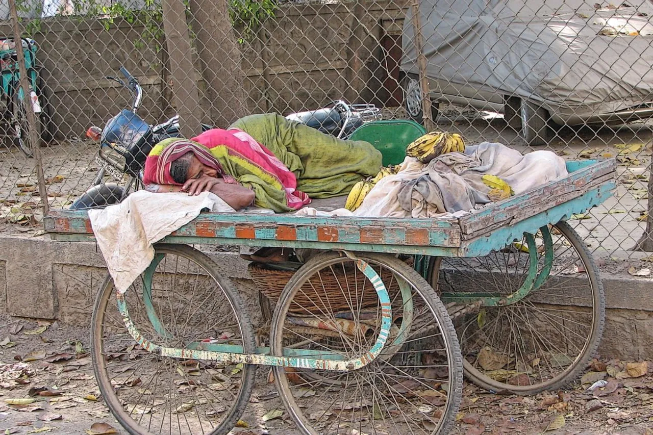 Noida Heatwave New work timings night shelters announced