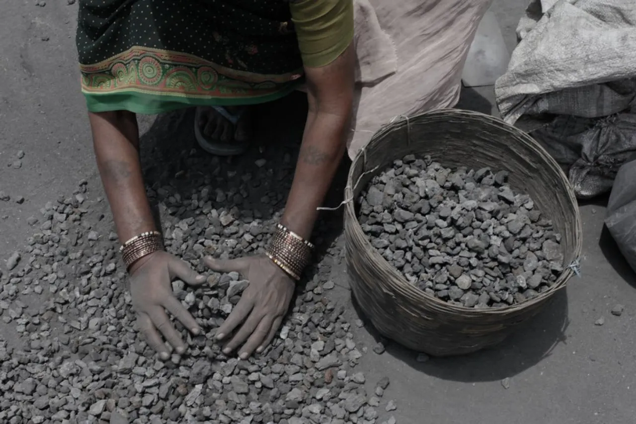 Labourers are forced to work at low wages in Jharkhand