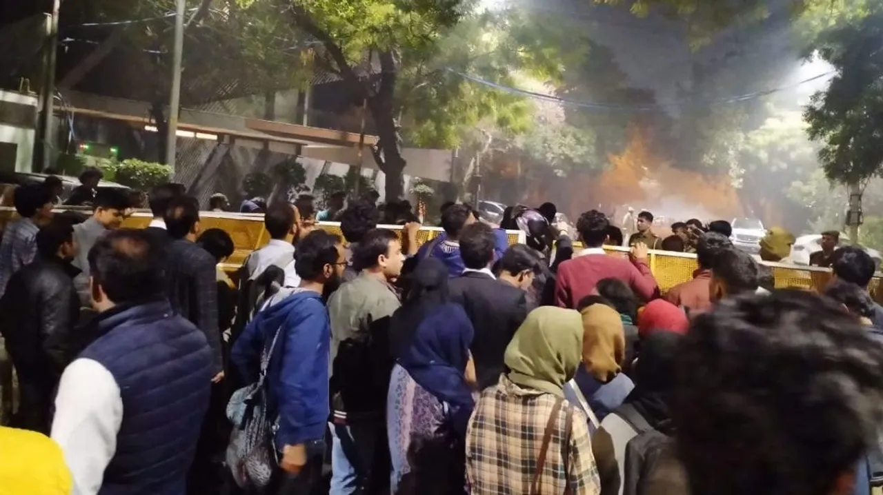 Delhi Violence: Students protest outside Kejriwal’s residence as violence continues