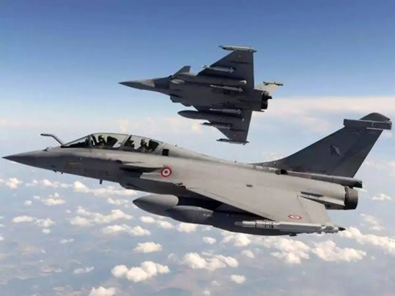 Rafale Jets: 5 Rafale jets take off from France, 7000 km distance to cover