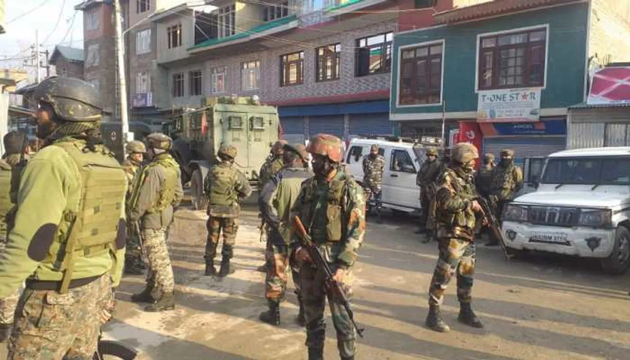 As India mourns 26/11 attack, militants attack in Srinagar; 2 soldiers killed