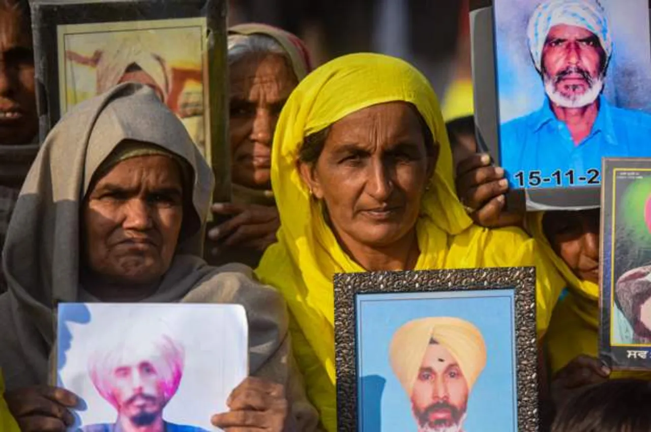 Wives of farmers who committed suicide also joined farmers movement