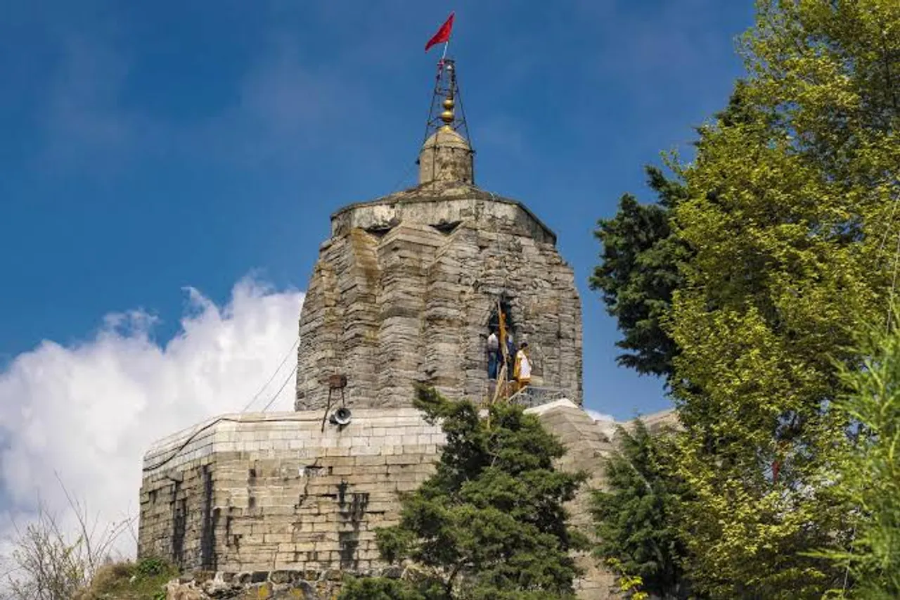 After over 3 decades, bells ring at Srinagar temple for religious event