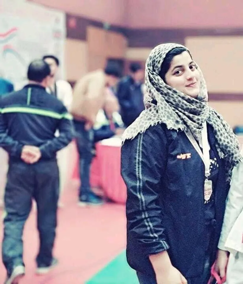 Meet Rashida Simnani: First lady Wrestler from Kashmir