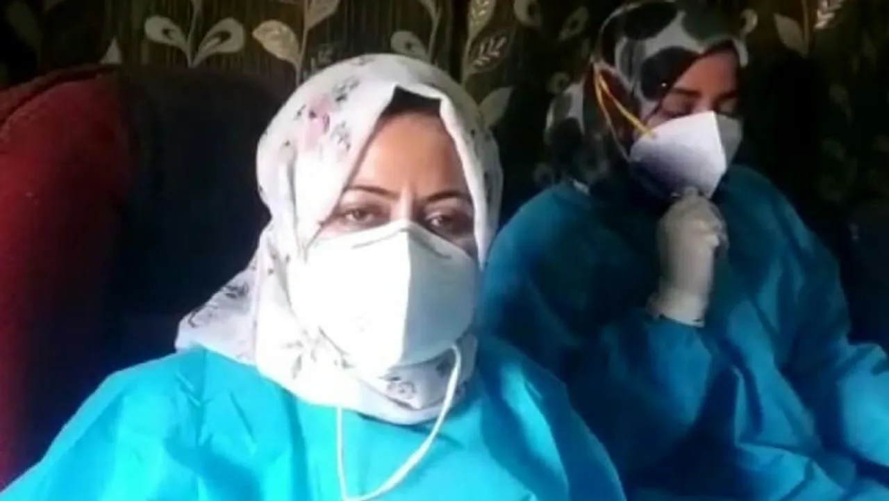 Meet Shabina Kouser, an MPFHW vaccinated 8000 persons in Kashmir's Anantnag