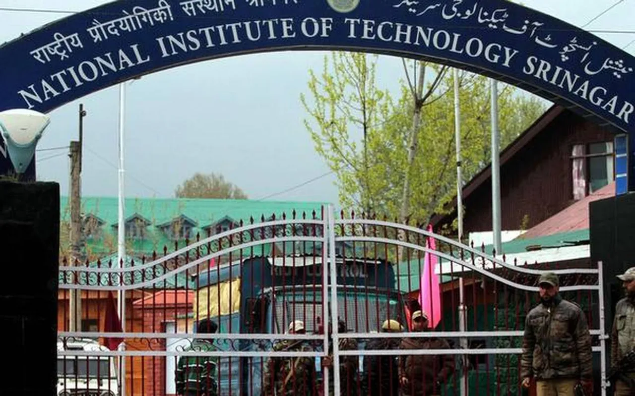 NIT Srinagar scholars protest