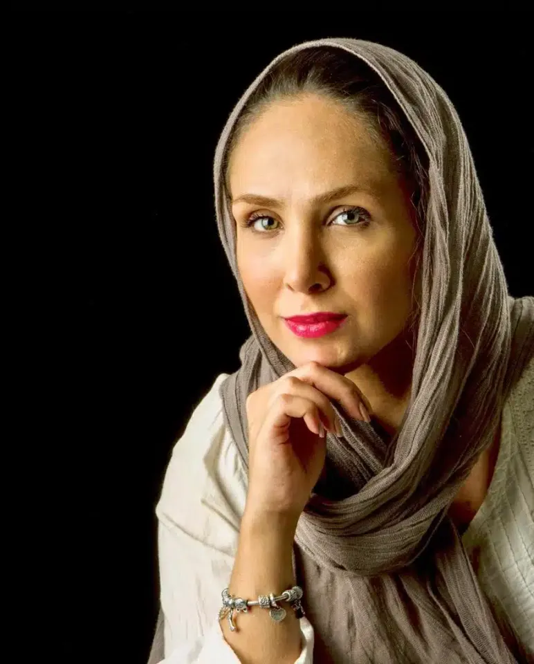 Story of Iranian Woman Photojournalist Aitai Shakibafar