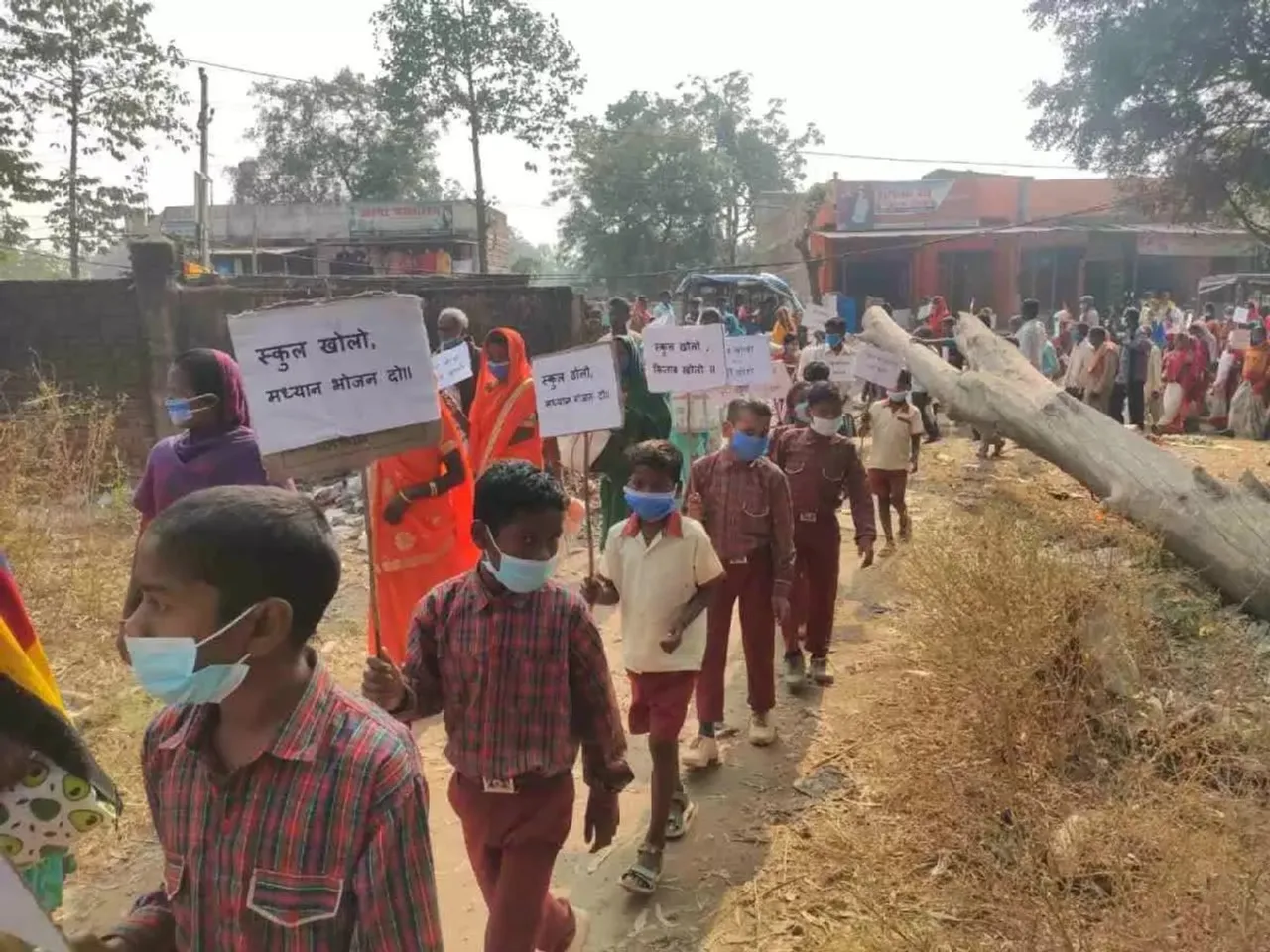 School Kholo Protest of Tribal students in Latehar, What are their demands?