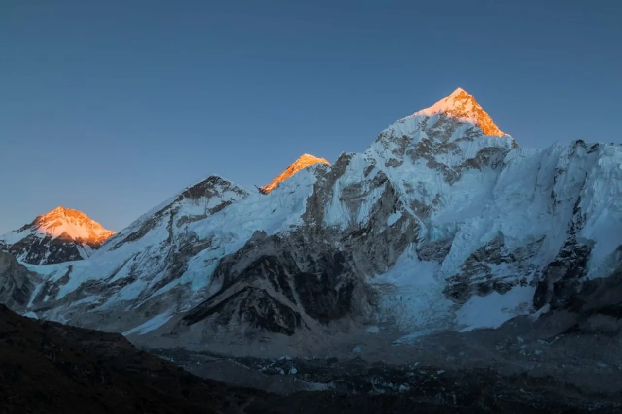 Mount Everest glacier melting fast