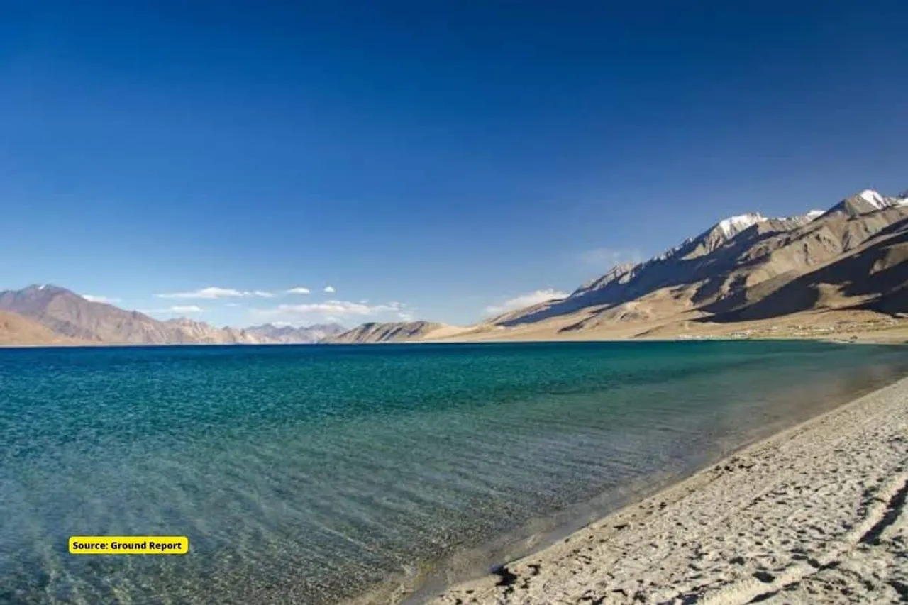 Pangong Tso; A lake that changes colour with time