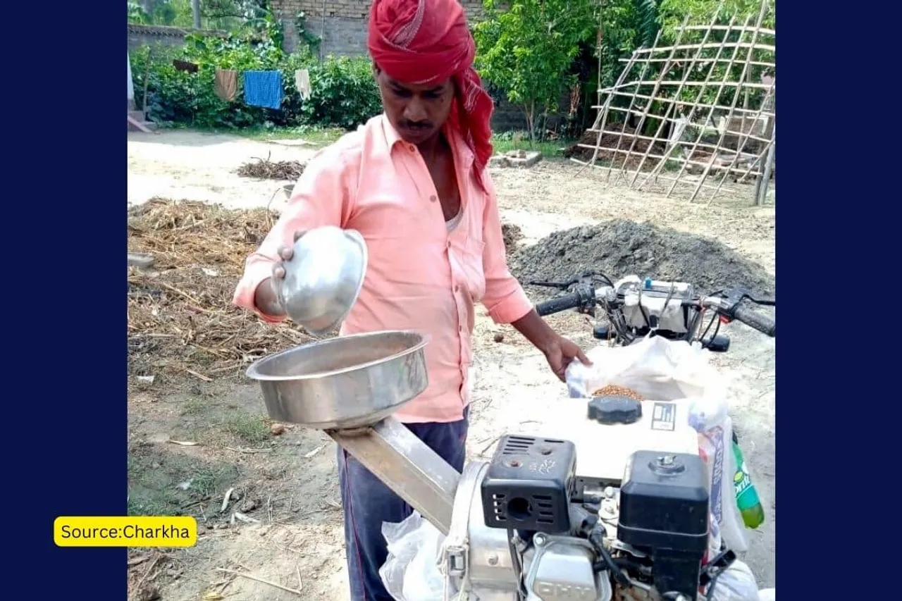 सुख़नन ने मोटरसाइकिल पर लगाई आटा चक्की और होने लगी कमाई