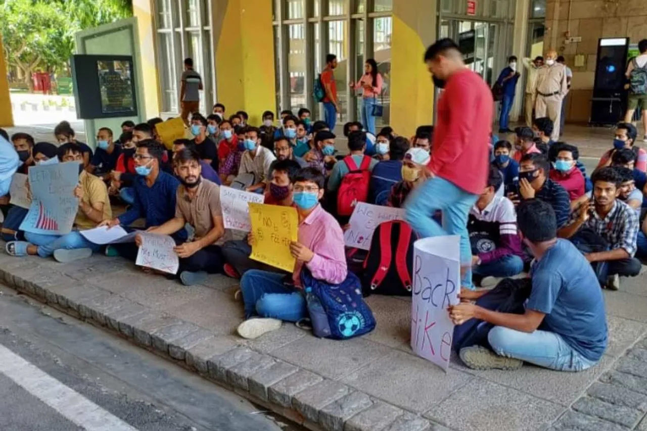 IIT Delhi Fees Hike protest