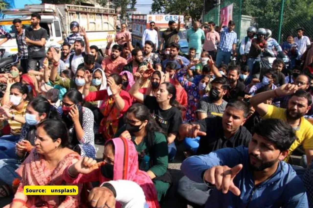 Hindu families flee Kashmir's Shopian, feared target killing