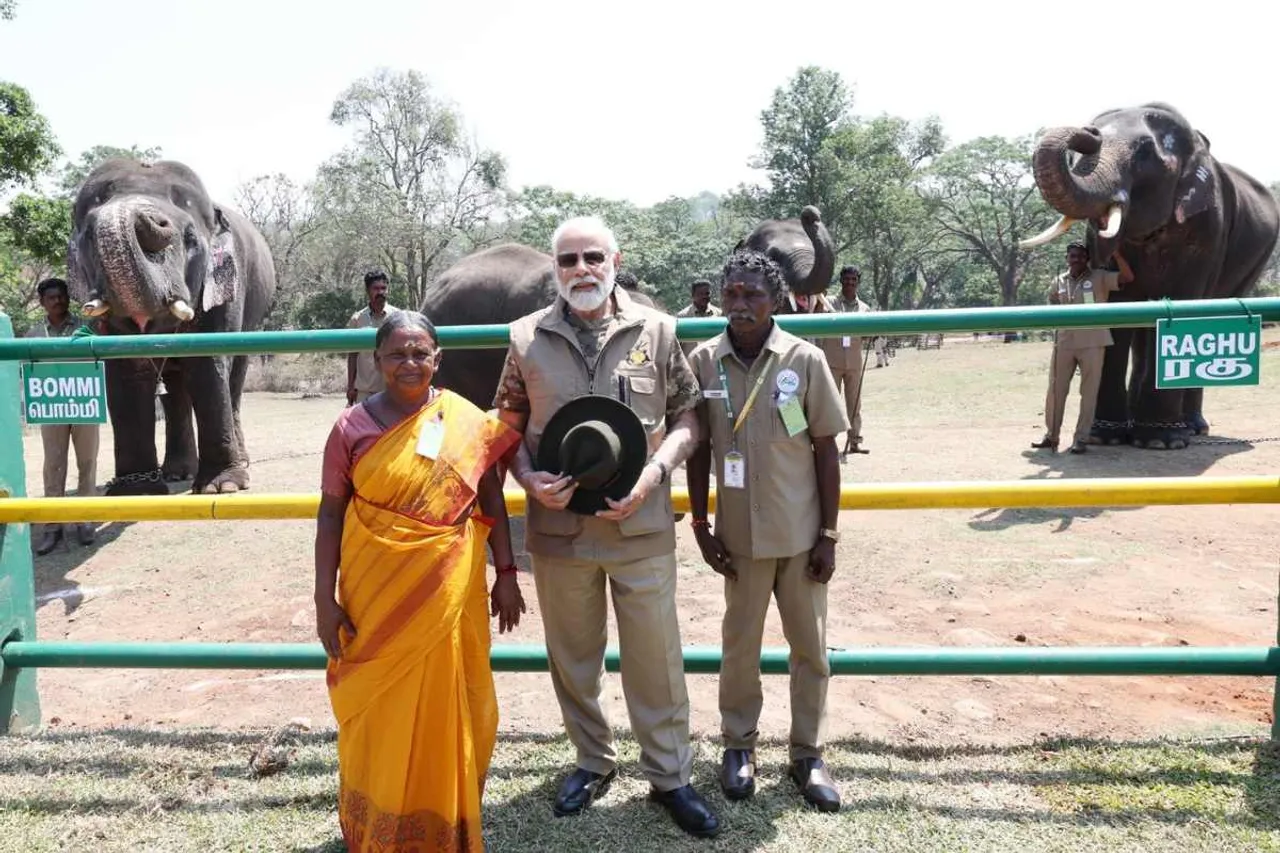 PM Modi Met Bomman and Belli, along with Bommi and Raghu of Elephant whisperers
