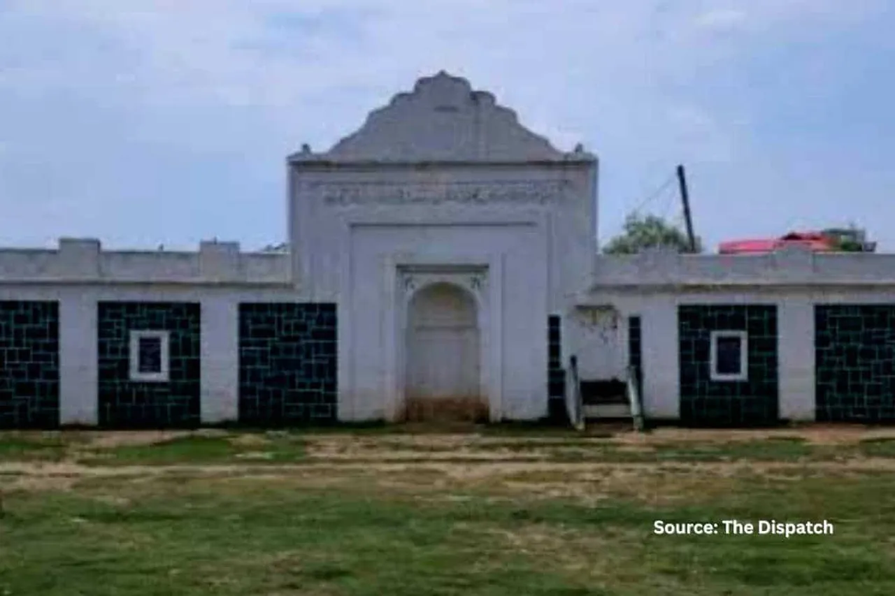 Amid speculations, congregational Eid Prayers at historic Eidgah in Srinagar dismal