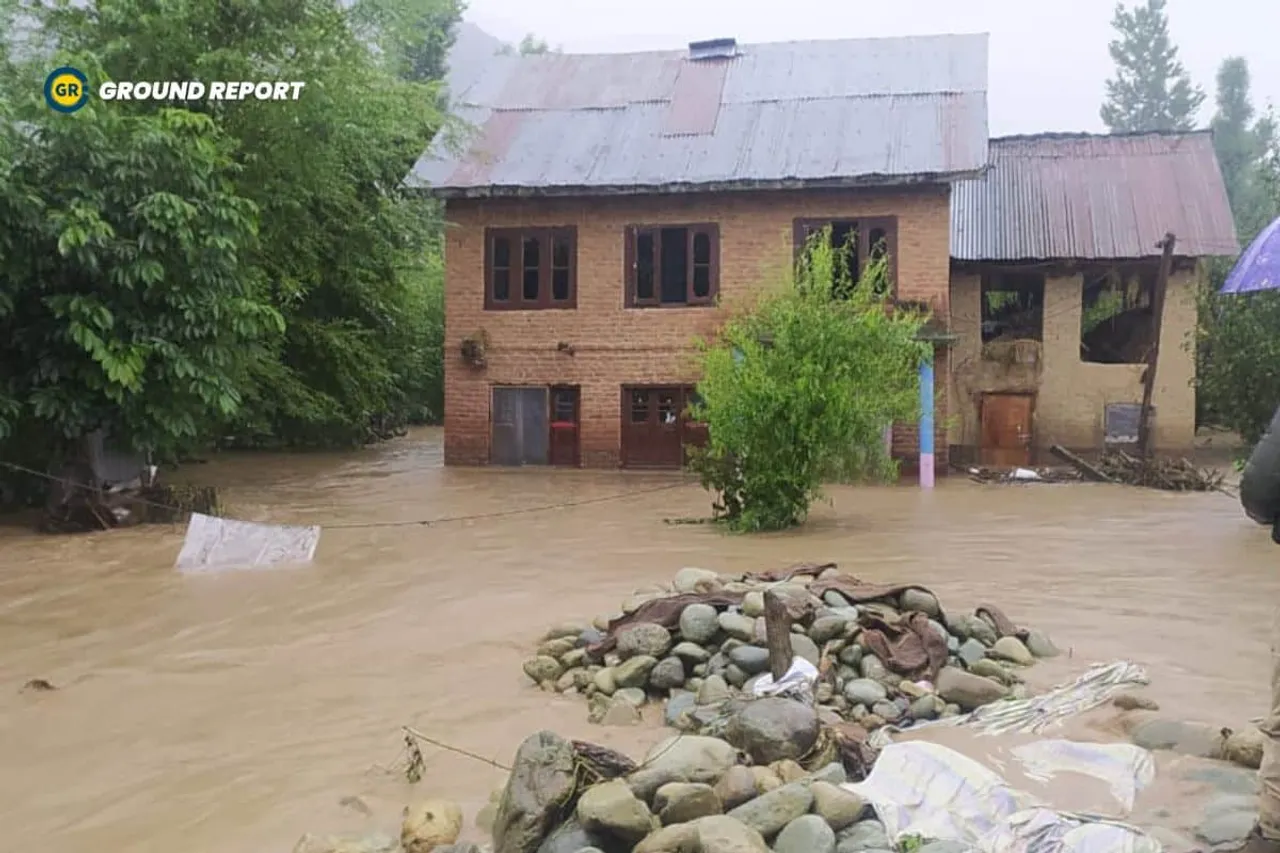 Rains Lash J&K triggers Flash floods in Kashmir parts