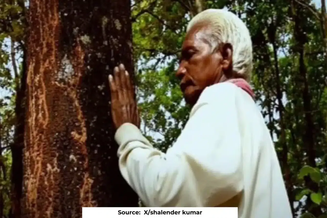 Who is Tribal Environmentalist Dukhu Manjhi awarded with Padma Shri?