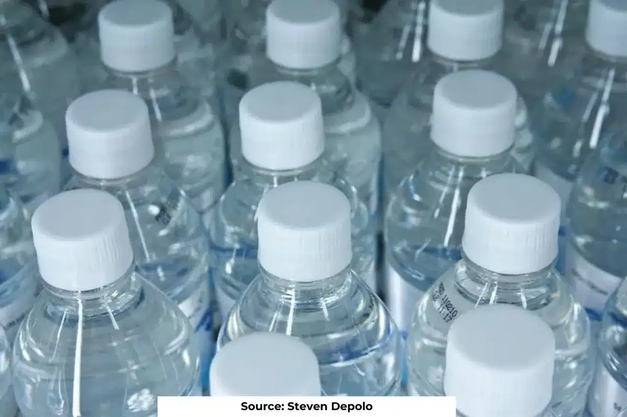 Water bottles & plastics immediate chemical impact revealed