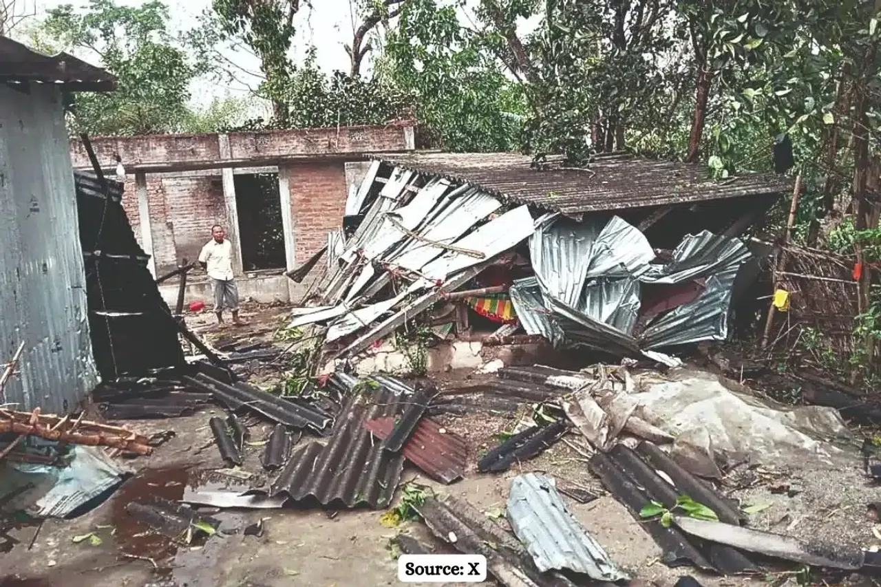 A thunderstorm wreaked havoc in Jalpaiguri, 5 people dead, 300 injured