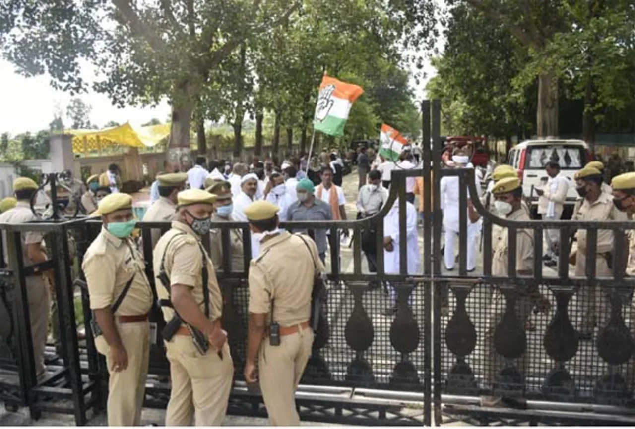 बिग ब्रेकिंग : यूपी कांग्रेस प्रदेश अध्यक्ष समेत कई नेता नज़रबंद, महाराष्ट्र के मंत्री नितिन राउत ने कहा किसी भी वक्त हो सकती है उनकी भी गिरफ्तारी