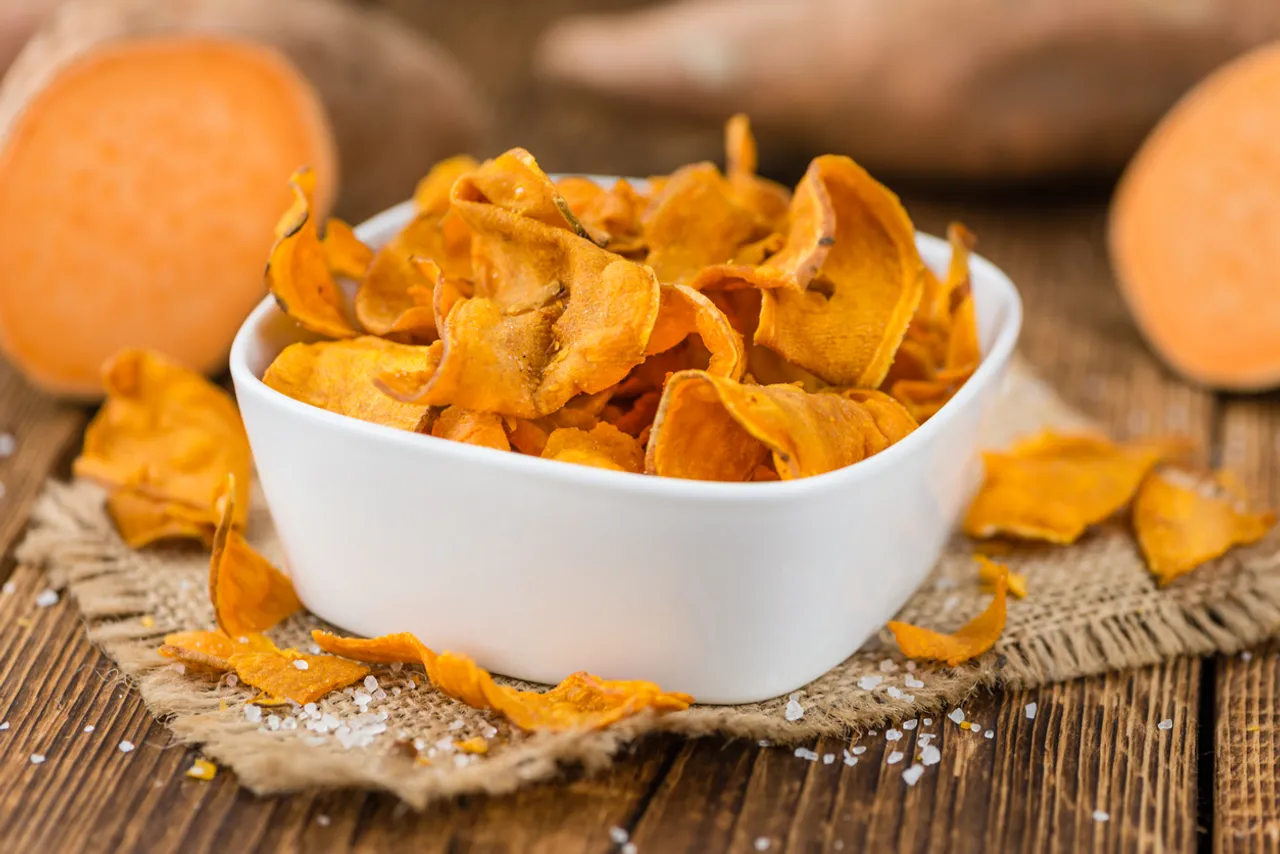 Healthy Alternatives to Satiate Your Chips and Cracker Cravings