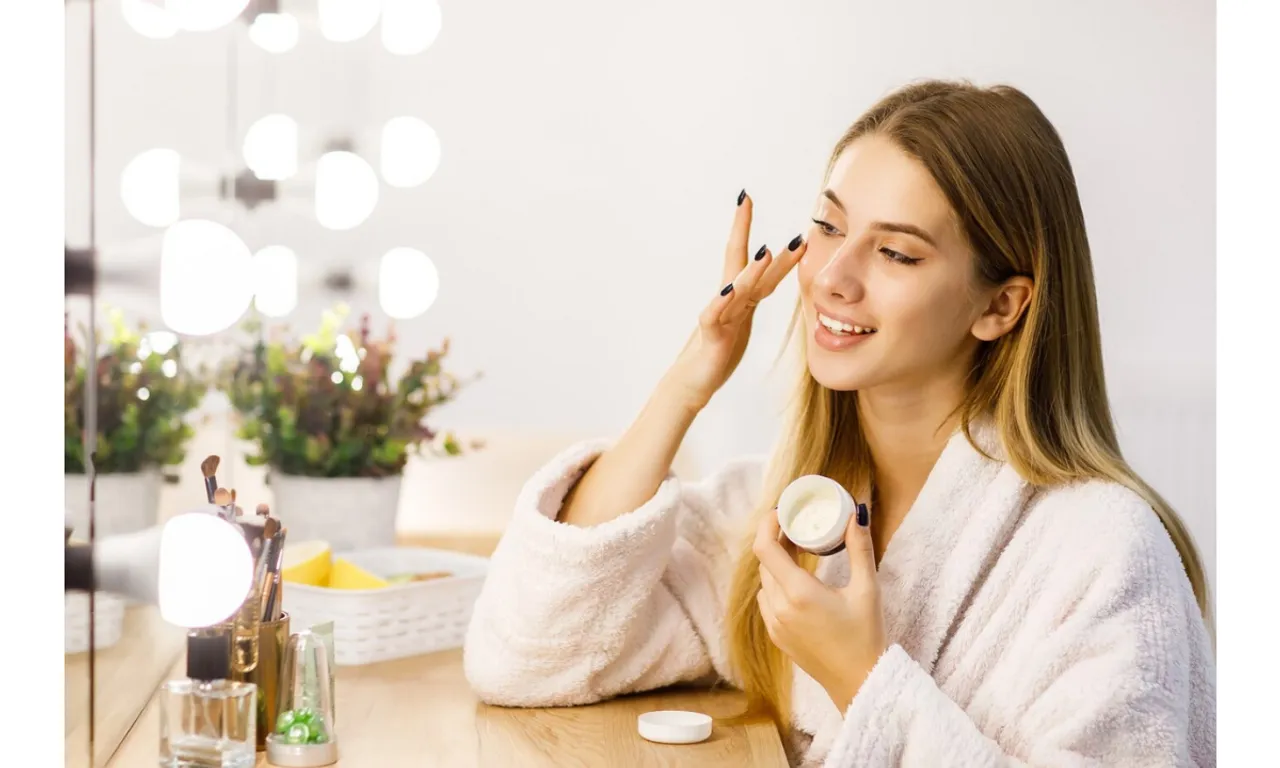 5 Simple Tips To Keep Your Skin Young