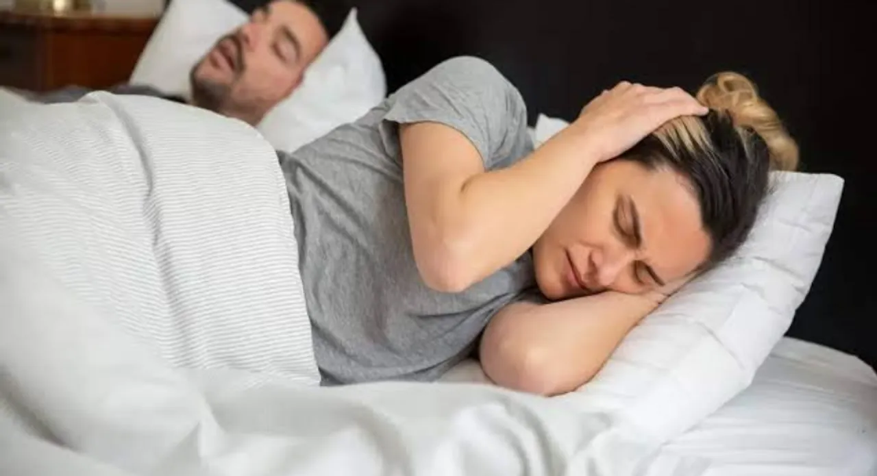 Tips For Snoring: खर्राटों से छुटकारा पाने के लिए अपनाएं यह 5 तरीके