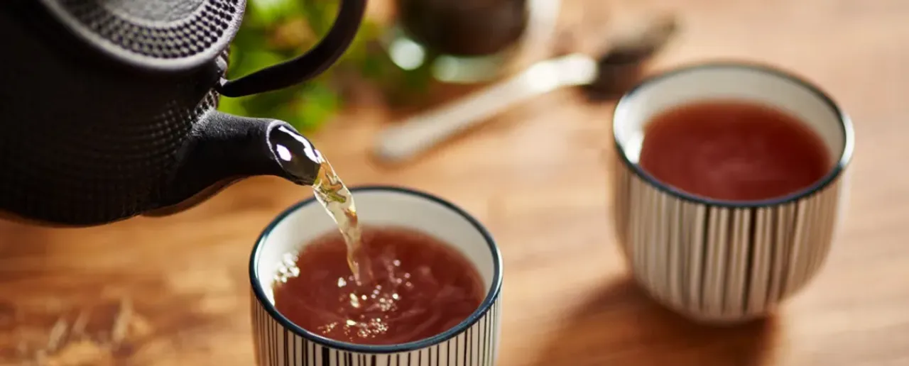 Summer Tea: गर्मियों में चाय पीने के 5 नुकसान