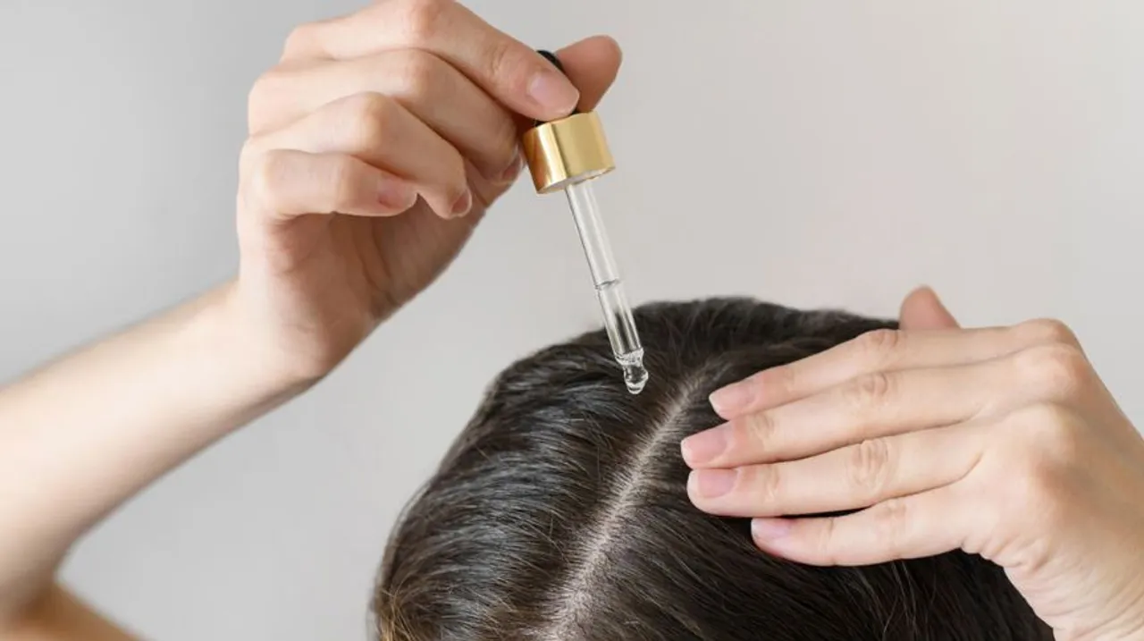 Fast Hair Growth Tips:  घटती हेयरलाइन पर इन टिप्स की मदद होगी हेयर ग्रोथ